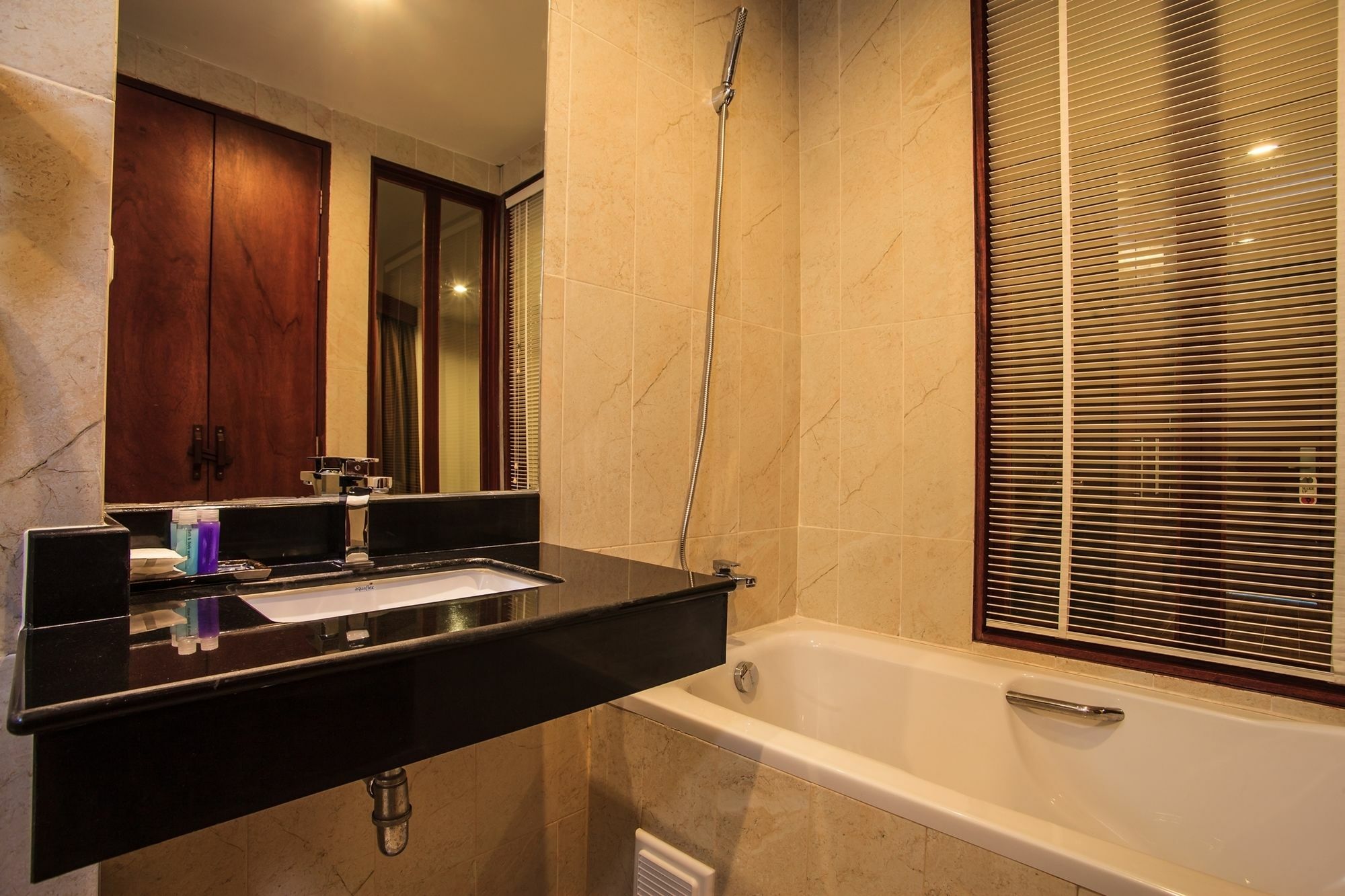 Paksaa Boutique Hotel Patong Экстерьер фото